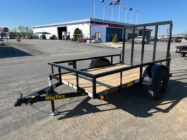 condition: new manufacturer: big tex axle: single rear door/gate: ramp gate side door/gate: none gvwr: 2995 empty weight: 739 load capacity: 2256 model: 30sa 08r1a 4pbk color: black