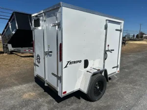 enclosed v nose cargo trailer 5 x 8 (barn doors)