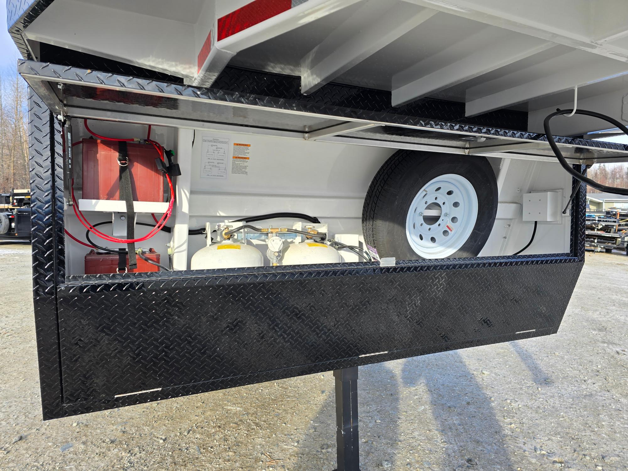 2026 trails west rpm 28' gooseneck enclosed trailer