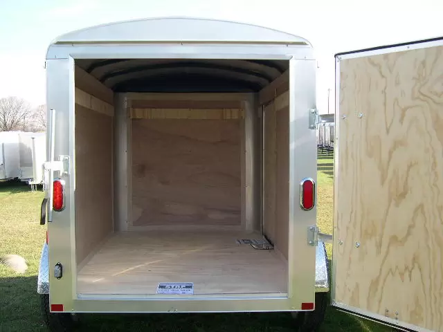enclosed cargo trailer 5 x 8 (side door)
