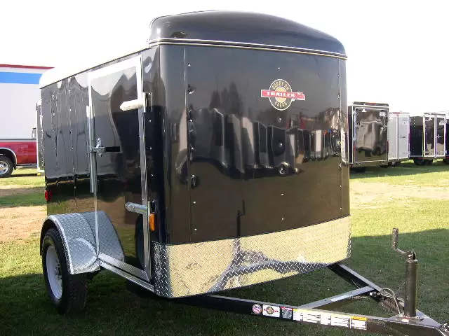 enclosed cargo trailer 5 x 8 (side door)